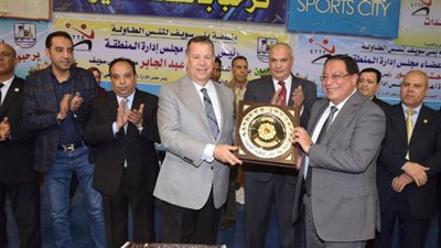 محافظ بني سويف يسلم جوائز بطولة الجمهورية لـ