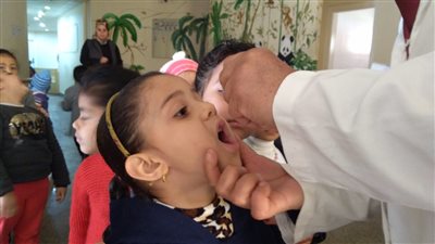 أطفال مكتبة دمنهور يشاركون في حملة القومية للتطعيم بالبحيرة (صور)