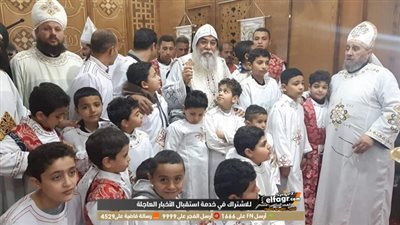 الأنبا مكاريوس يدشن كنيسة قرية بهدال بالمنيا (صور)