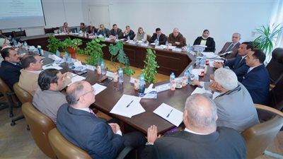 مجلس جامعة دمنهور: علينا مواجهة الحروب الشرسة بالفكر والعمل