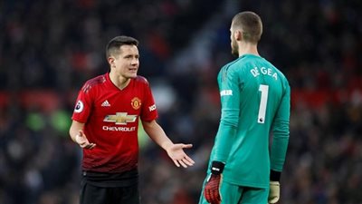 دي خيا يصل للكلين شيت الـ100 ويقترب من شمايكل