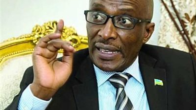 سفير روندا يشبه رجال الأعمال المصريين بالفتاة الجميلة التي تموت دون زواج.. لهذا السبب