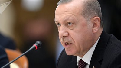 محمد الباز يفتح النار على الرئيس التركي ويصفه بلفظ خارج (فيديو)