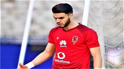 أزارو يحدد شرطا لتمديد عقده مع الأهلي 