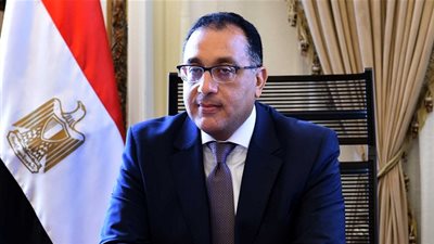 رئيس الوزراء يوجه بسرعة الانتهاء من تطوير ستاد السويس