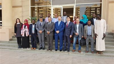 الأكاديمية الوطنية لمكافحة الفساد تستقبل أمين عام 'الأعلى للإعلام' (صور)