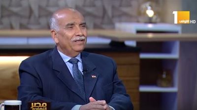 اللواء نصر سالم: 