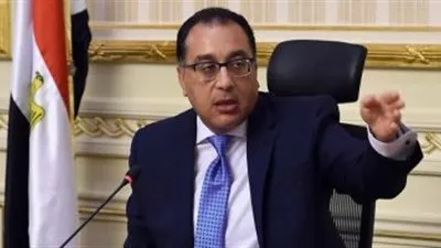 رئيس الوزراء يطالب بسرعة الانتهاء من إنشاء 