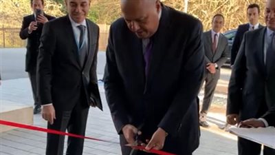 وزير الخارجية يفتتح قسما قنصليا لخدمة المواطنين بمقر البعثة في جنيف