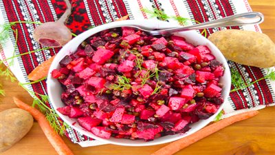 طريقة عمل سلطة الشمندر والبطاطا