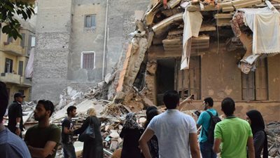 انهيار عقار مكون من 4 طوابق في بولاق الدكرور دون خسائر 