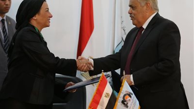 البيئة والهيئة العربية للتصنيع يوقعان برتوكول تعاون لإنشاء ٧ محطات وسيطة