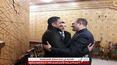 أمير كرارة يؤدي واجب العزاء في والدة مصطفى خاطر (صور) 