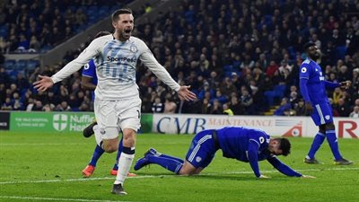 الدوري الإنجليزي.. إيفرتون يكتسح كارديف سيتي بثلاثية وهيديرسفيلد يخطف وولفرهامبتون