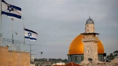 إسرائيل تعتقل محافظ القدس وأكثر من 20 فلسطينيا