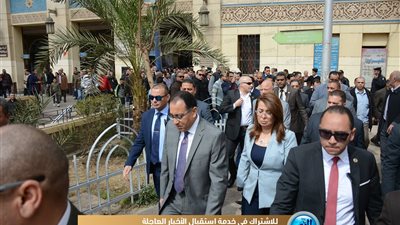 مدبولي وعرفات ووالي يغادرون محطة قطار مصر بعد تفقدهم حريق جرار (صور)