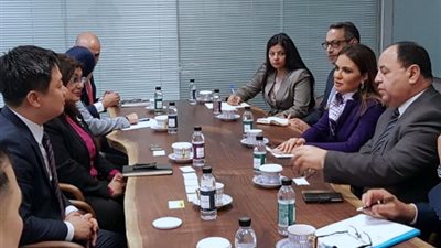  سحر نصر تدعو سامسونج للاستثمار فى المنطقة الاقتصادية لقناة السويس 