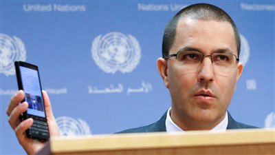 رئيس الدبلوماسية الفنزويلية يدعو لعقد قمة بين ترامب ومادورو