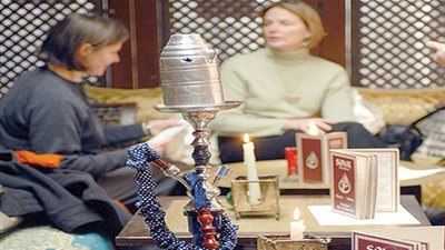 السويد تحظر التدخين والشيشة من أول يوليو