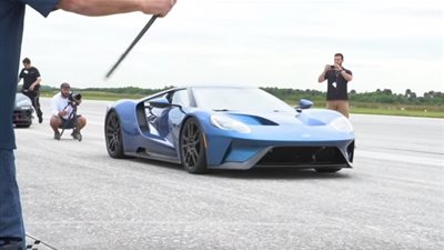 شاهد.. سيارة فورد GT تبلغ سرعة 338 كم/س على الحلبة