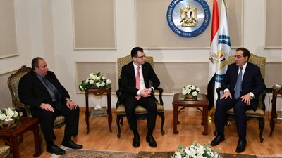  مباحثات مصرية رومانية بترولية لدعم التعاون المشترك في أنشطة البحث والاستكشاف 