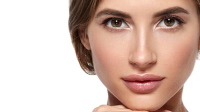 للعروس.. مكونات طبيعية تعيد الشباب والإشراقة إلى بشرتك