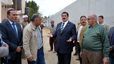 محافظ القليوبية يتفقد مشروعات المياه والصرف الصحي ببنها وقليوب والقناطر (فيديو وصور)