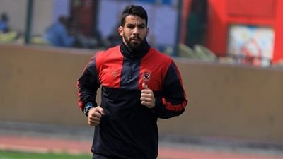 إكرامي يعلن فترة غيابه عن الأهلي