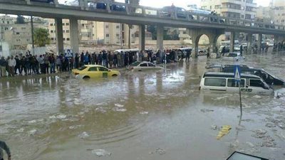 أمطار غزيرة تغرق الأردن