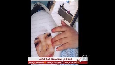 مطربة شهيرة تظهر في وضع صحي صادم على سرير المستشفى! (فيديو)