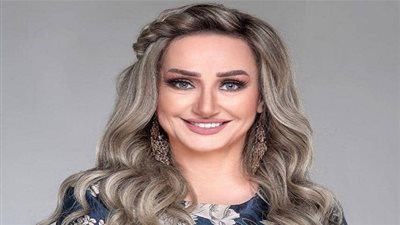 آية حسني تعود ببرنامج مرأة جديد على شاشة المحور  