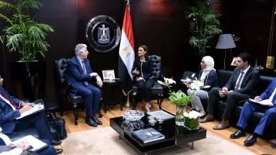 سحر نصر تلتقى رئيس 