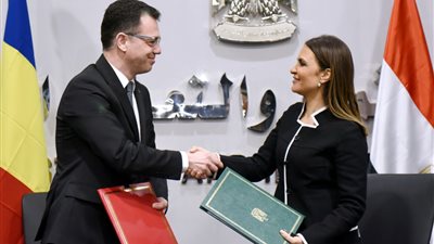 برئاسة سحر نصر توقيع 3 مذكرات تفاهم وبروتوكول تعاون بين البلدين في مجالات الاستثمار