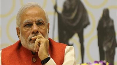 رئيس الوزراء الهندي يرحب بالطيار الأسير بعد استلامه من باكستان