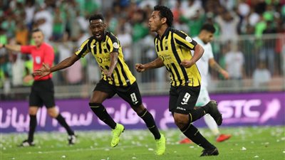 فيديو| رومارينيو يسجل الهدف الأول للاتحاد أمام الأهلي (ديربي جدة)