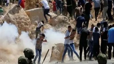 إصابة 17 فلسطينيا برصاص الاحتلال والعشرات بالاختناق شرق غزة