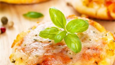 طريقة عمل ميني بيتزا 