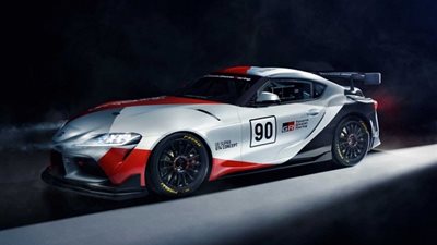 تويوتا تكشف عن سيارتها 