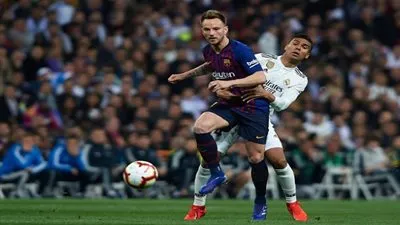 كلاسيكو الليجا.. راكيتيتش يفتتح أهداف برشلونة في شباك ريال مدريد