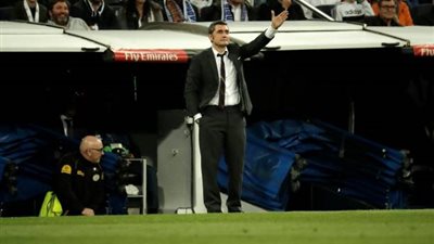 أول تعليق من مدرب برشلونة عقب الفوز على ريال مدريد