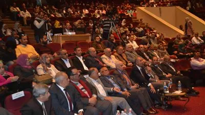 محافظ البحر الأحمر هناك مجموعة من أهل الشر استخدموا مواقع التواصل الاجتماعي للهجوم على عملية التنمية 