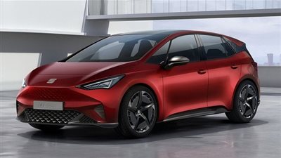 سيات تكشف عن سيارتها 