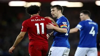 رؤوف خليف يدافع عن محمد صلاح: انظروا إلى ميسي