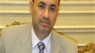 بعد حادث محطة مصر.. برلماني يُطالب بالاستعانة بسائقين للقطارات من القوات المسلحة