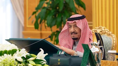 خادم الحرمين الشريفين يرأس جلسة مجلس الوزراء