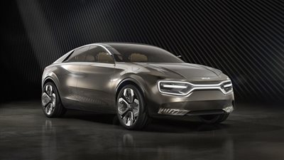 كيا تكشف عن سيارتها 