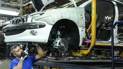 تراجع أرقام الاقتصاد المحلي داخل أسواق إيران إلى أدنى مستوى