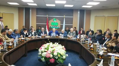 جمعية المستثمرين تُنظم ندوة لشرح قانون التراخيص بالعاشر من رمضان (صور)