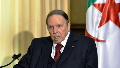 التلفزيون السويسري: بوتفليقة قد ينقل قريبا لوجهة مجهولة