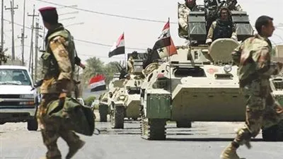 الأمن العراقي يفرق متظاهرين أمام بوابة الحكومة المحلية فى البصرة